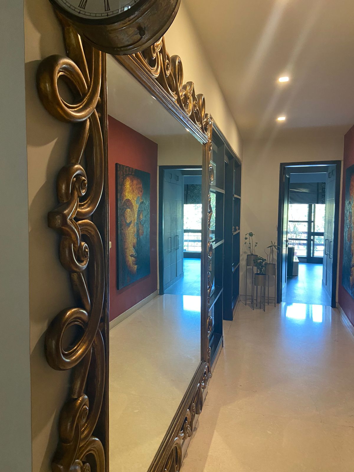 Floor Available for Sale in Sukhdev Vihar